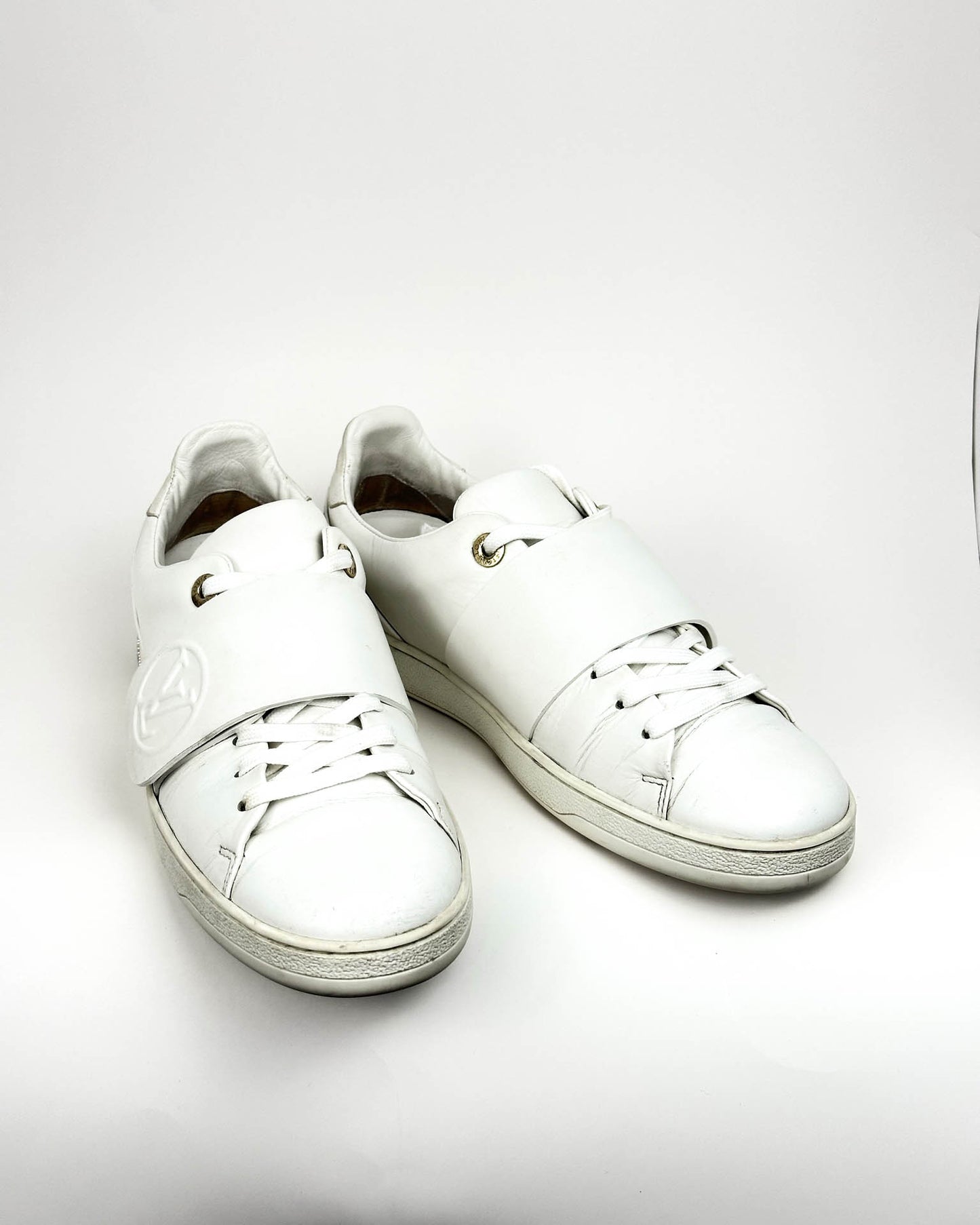 Louis Vuitton Sneakers - Size 39