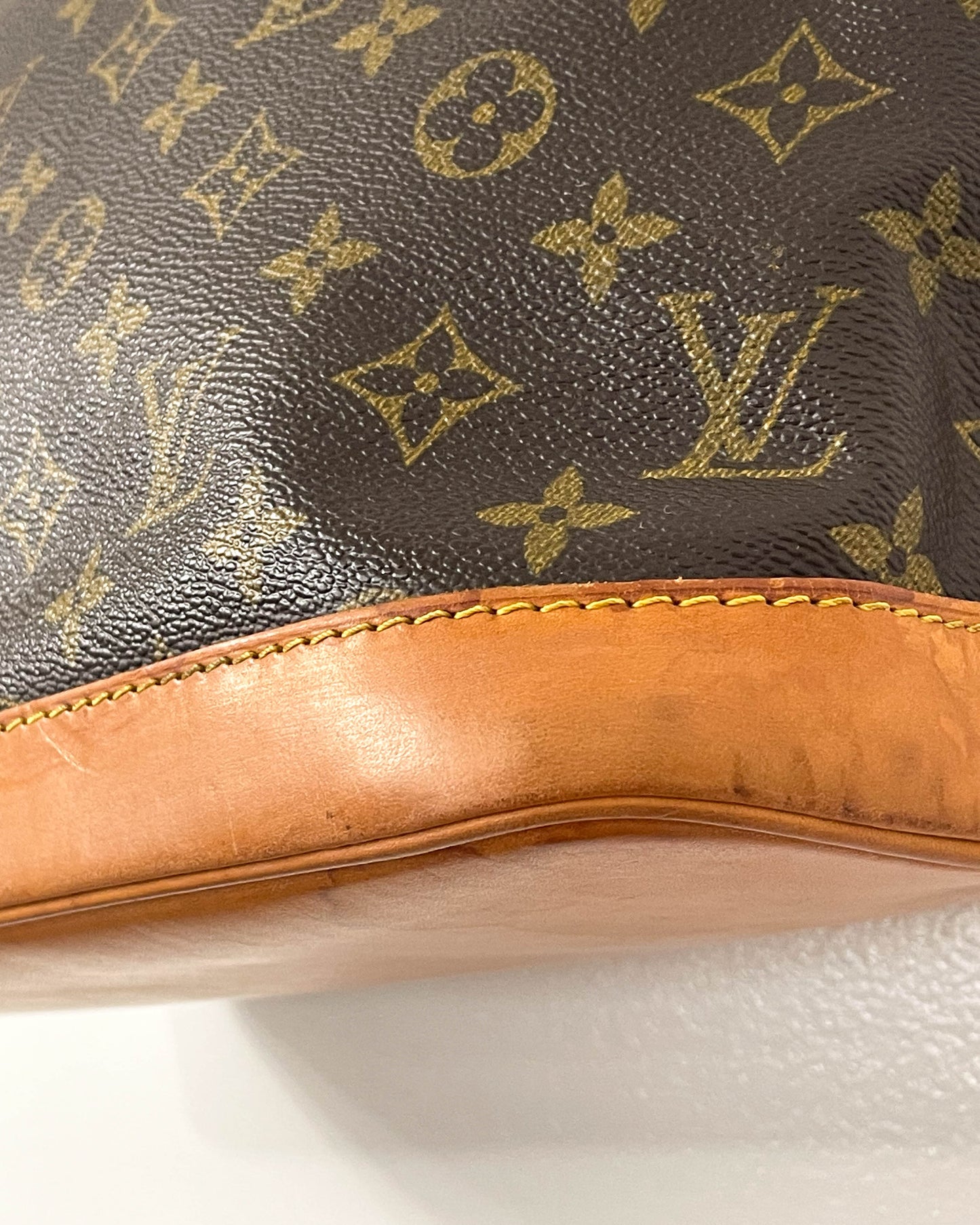Louis Vuitton Alma PM