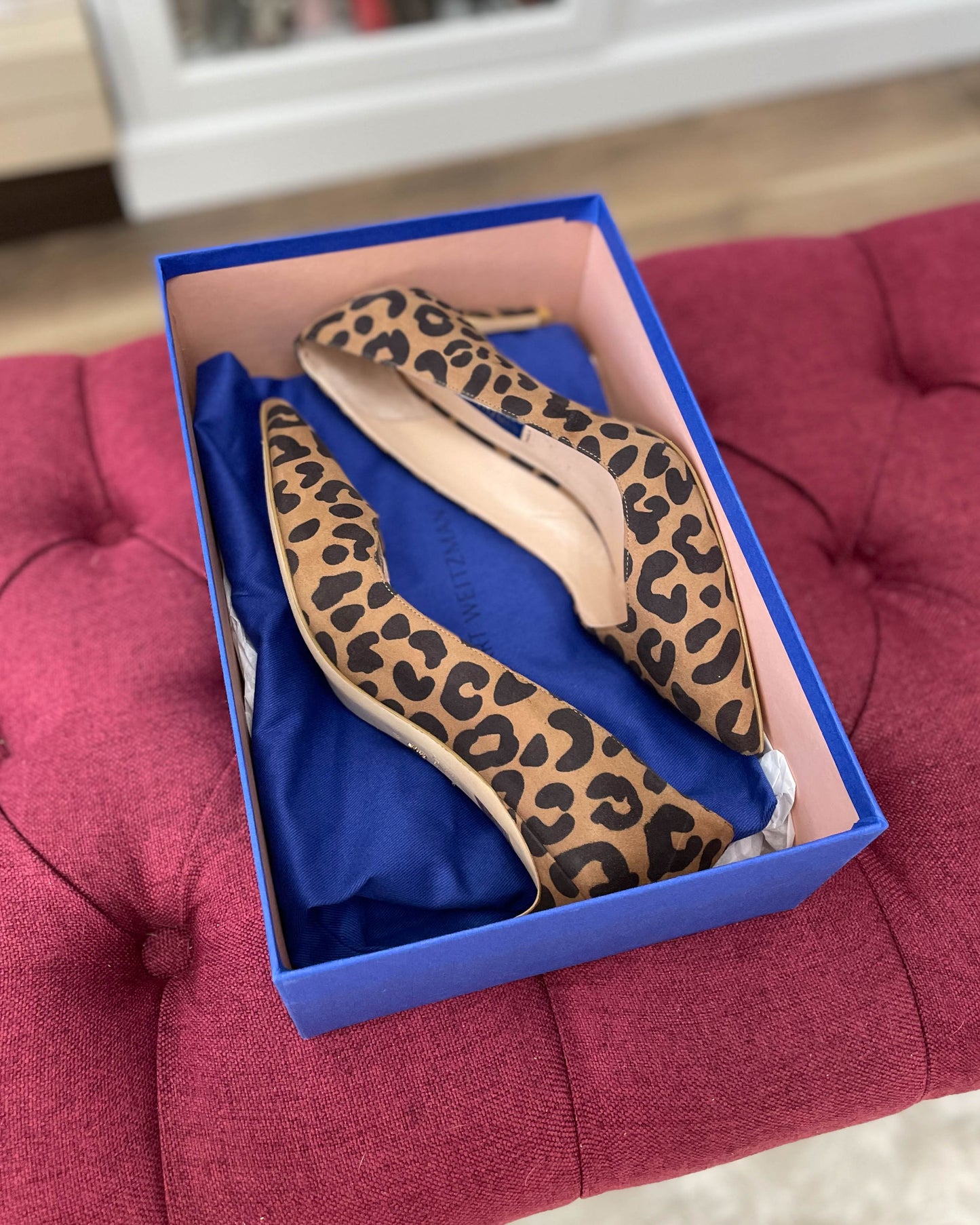 Stuart Weitzman Kitten Heels- Size 6.5