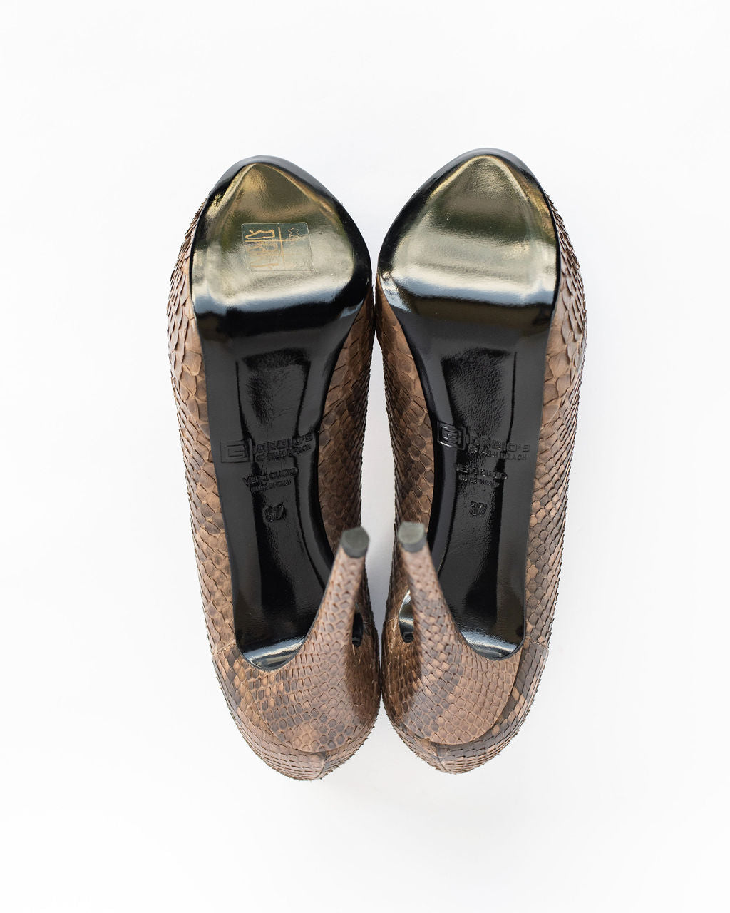 Giorgio's of Palm Beach Snakeskin Pumps - Size 37