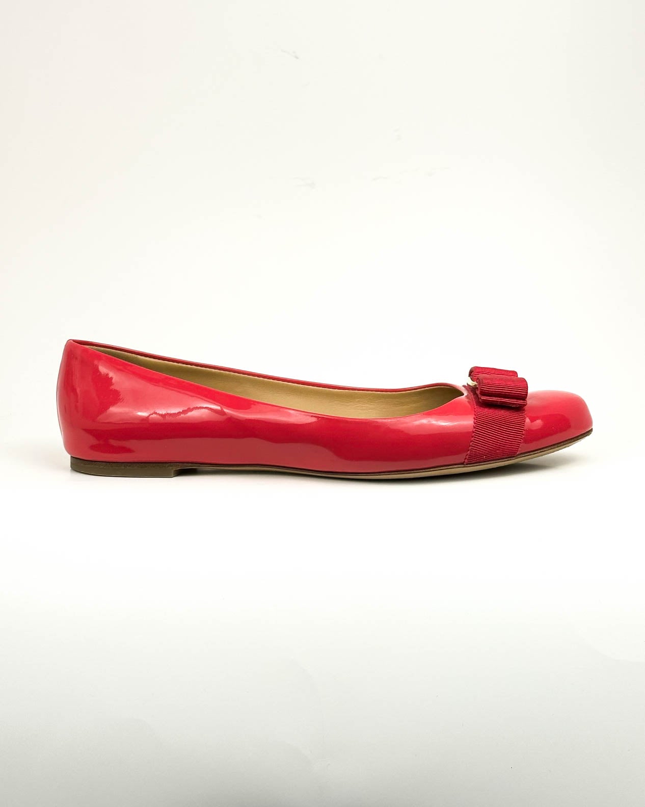 Salvatore Ferragamo Varina Flats- Size 8.5