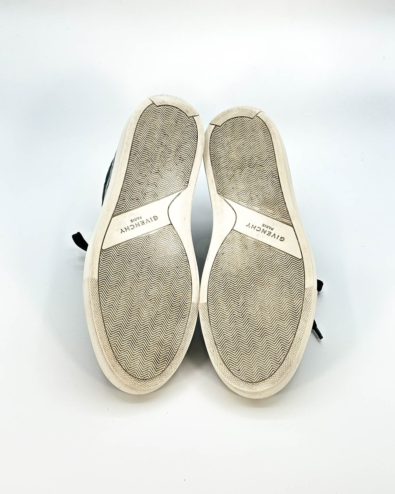 Givenchy Urban Knot Sneakers- Size 38