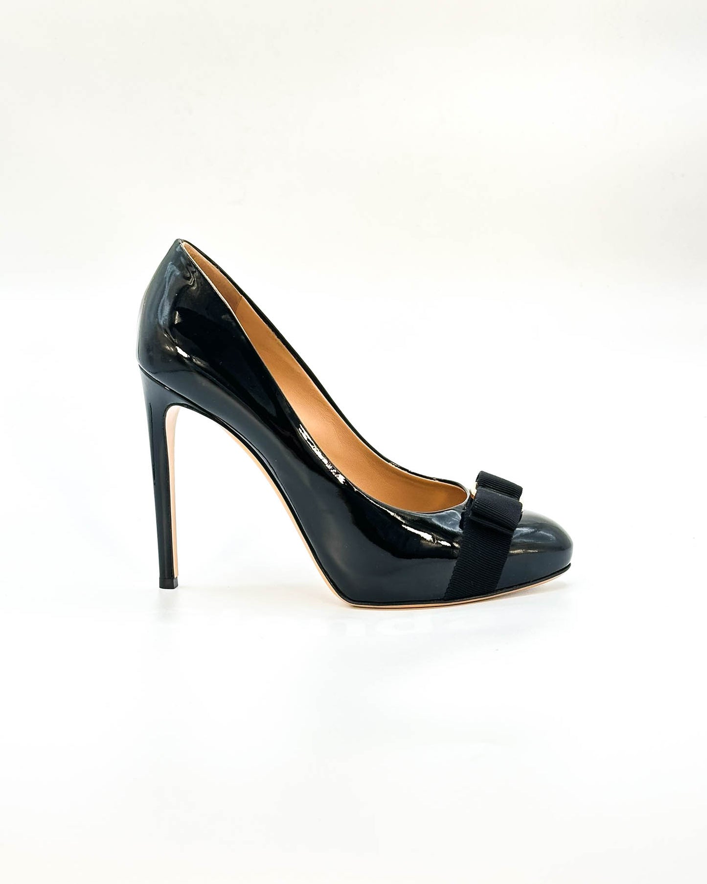 Salvatore Ferragamo Pumps- Size 8.5
