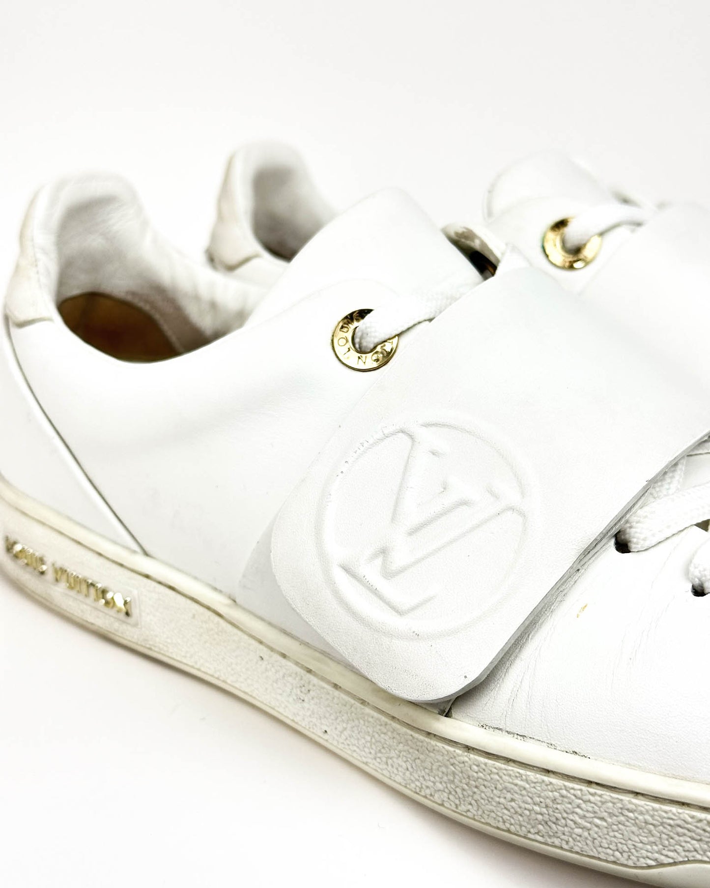 Louis Vuitton Sneakers - Size 39