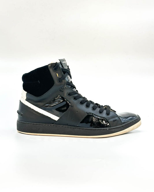 Fendi Sneakers- Size 5 mens (fits like an 8.5 women's)