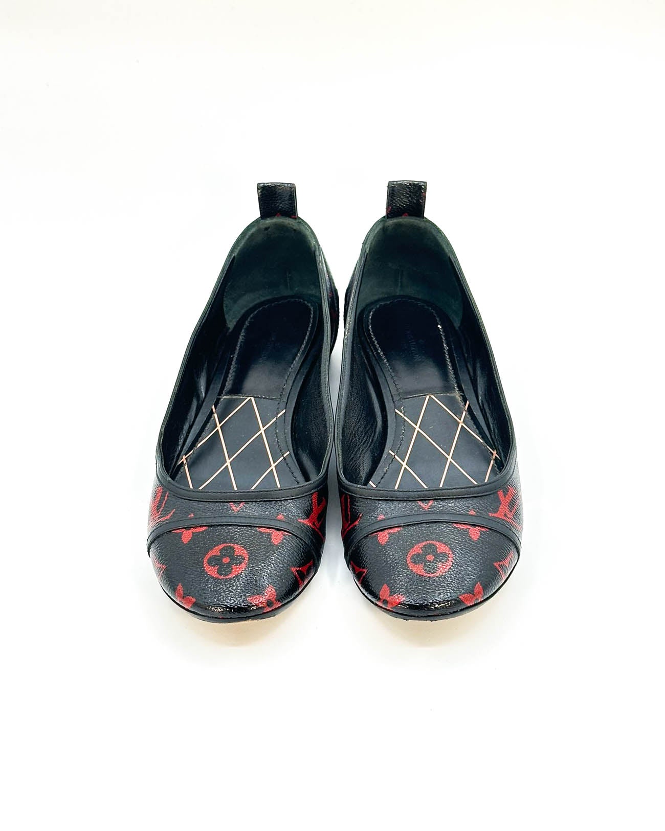 Louis Vuitton Flats - Size 39