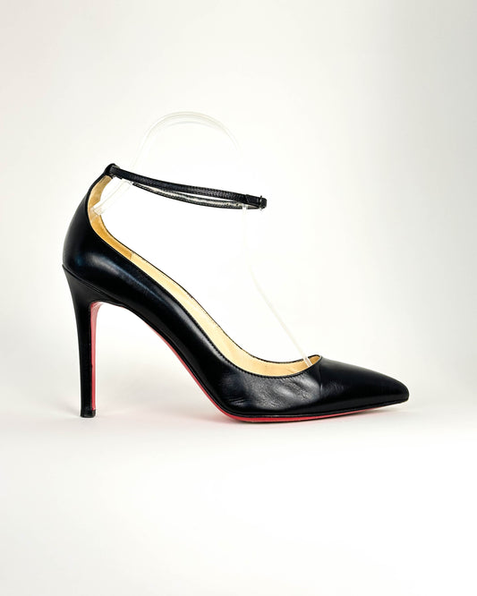 Christian Louboutin Pump- Size 37.5