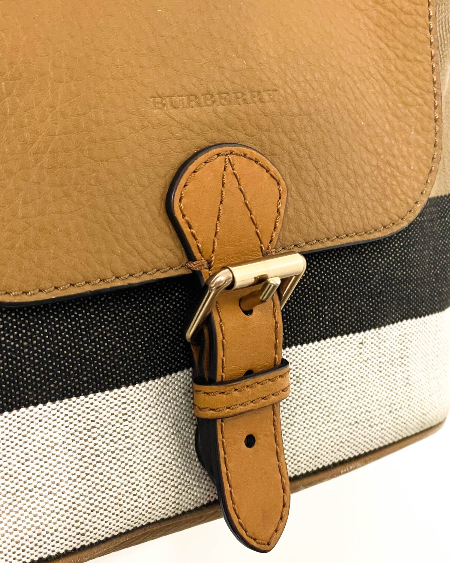 Burberry brit grainy sales canvas