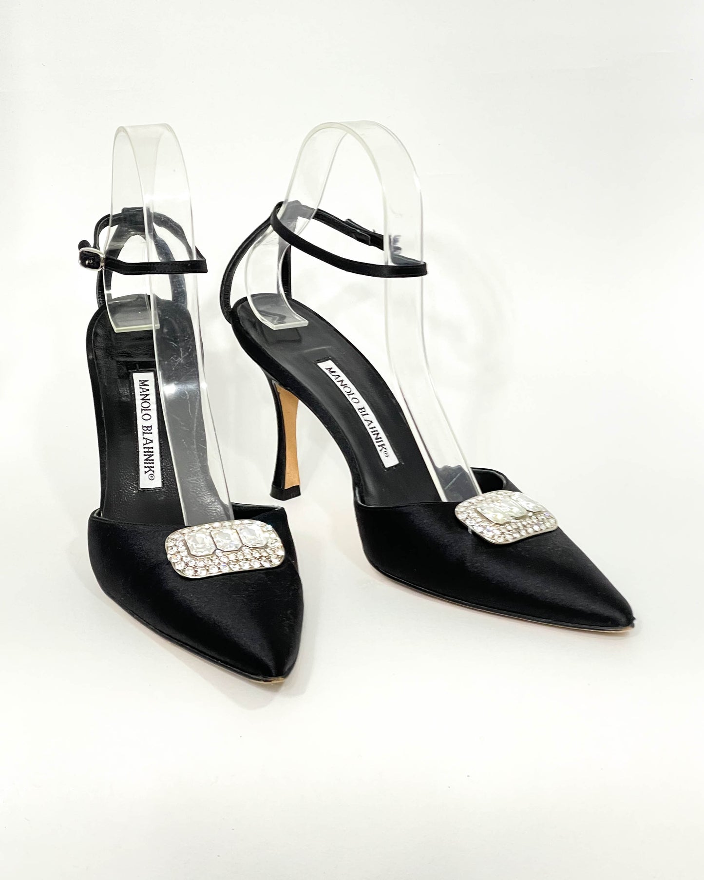 Manolo Blahnik Pump- Size 37.5